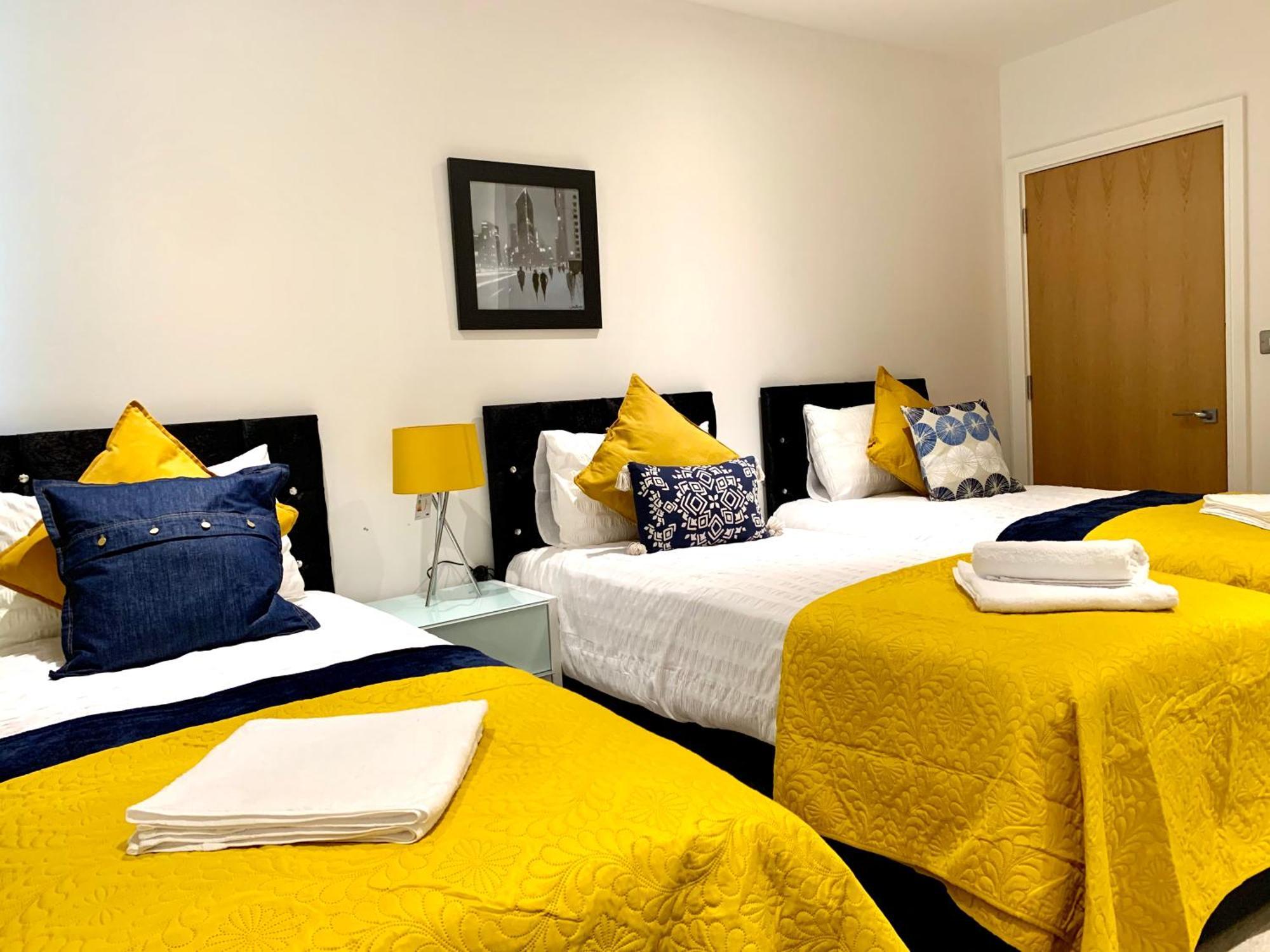 Modern London Excel 2 Bedrooms 2 Bathrooms, Parking, Kitchen, Lounge, Balcony Apartment المظهر الخارجي الصورة